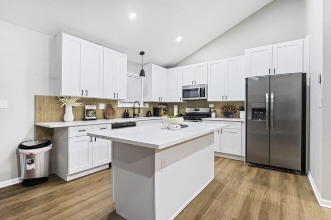 Photo - 1410 N Lama Ln Unit ID1237882P