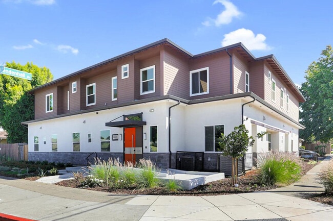 Building Photo - 4026 Bismarck Dr Unit ID1319653P