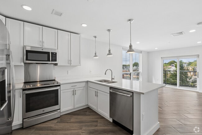 2BR, 2BA - 1,114SF - Kitchen - 231 Washington Residences