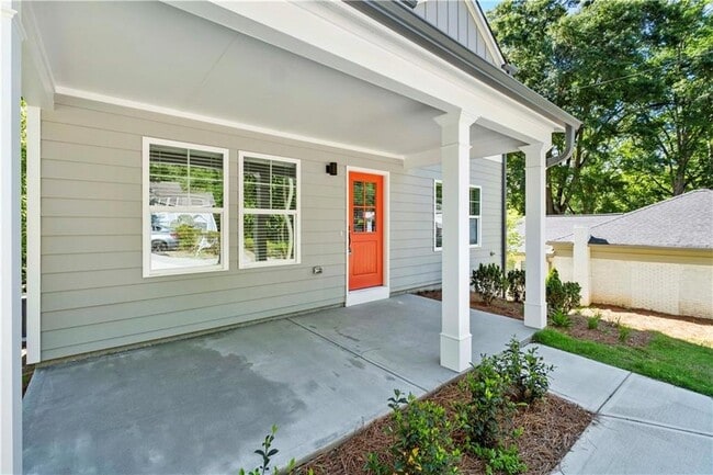 Photo - 1139 Lookout Ave NW