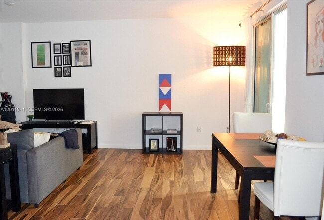 Photo - 1830 Radius Dr Unit 317