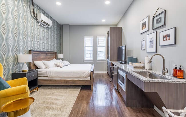 Guest Room - Stonewater at the Riverwalk