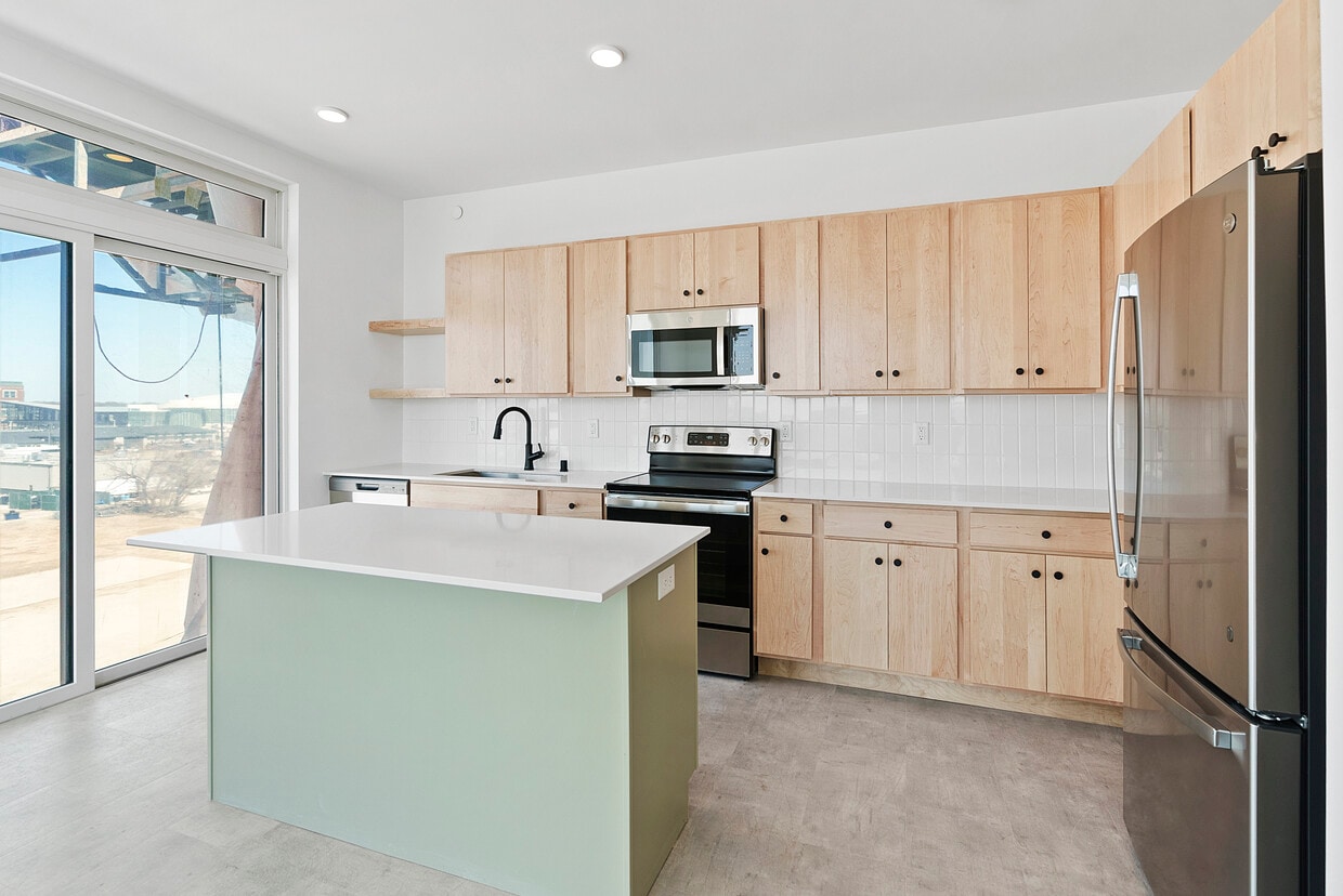 Floor Plan - B12 - 2 Bed / 1 Bath 