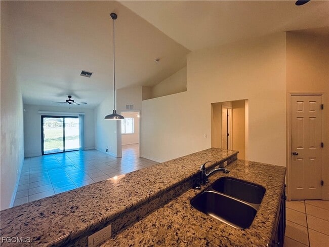 Photo - 3022 SE Santa Barbara Pl