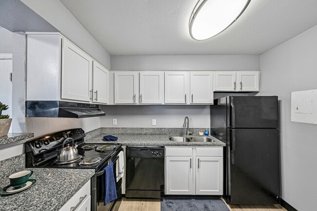 Photo - Parkside Apartments