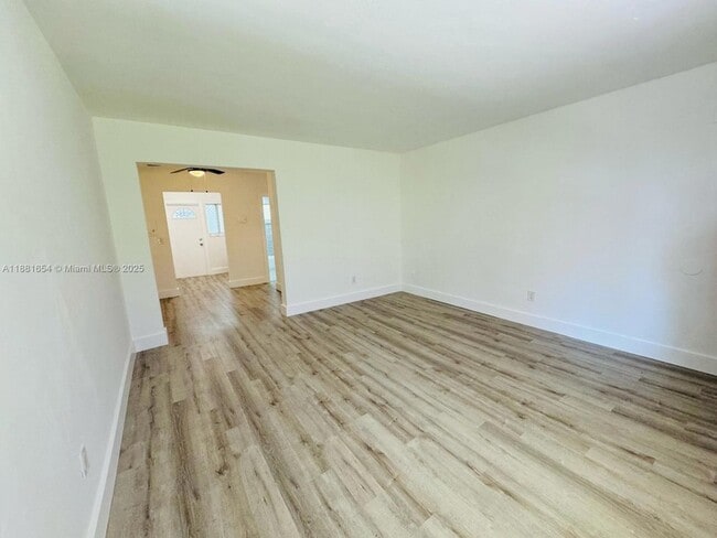 Photo - 1135 Euclid Ave Unit 105