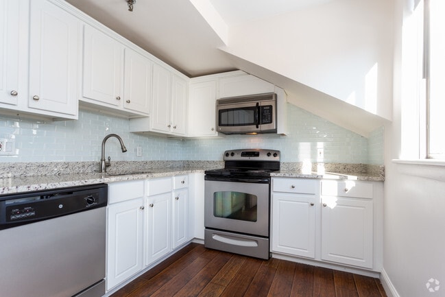 Photo - Bowdoin School