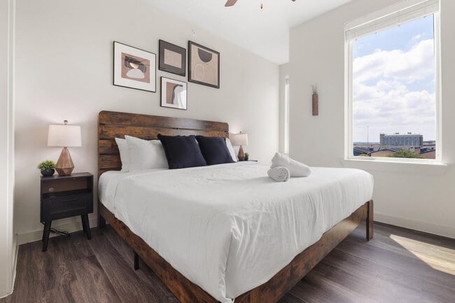 Photo - 5820 1/2 Cameron Rd Unit FL4-ID1303396P