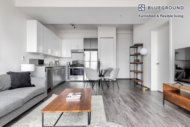 Photo - 2340 N California Ave