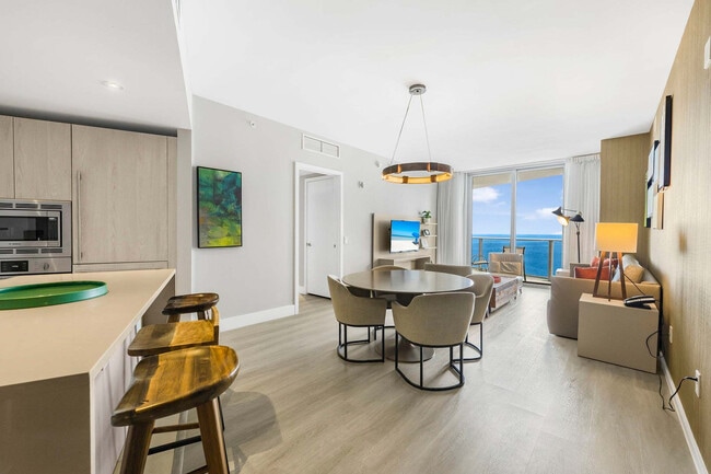 Building Photo - 4111 S Ocean Dr Unit FL19-ID1022169P