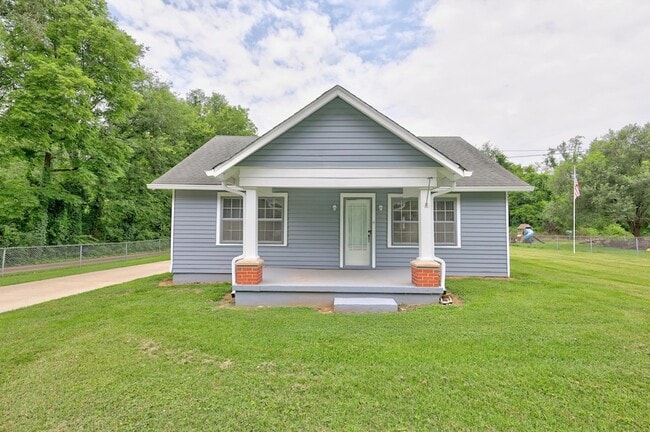 Photo - 110 Woodcraft Dr