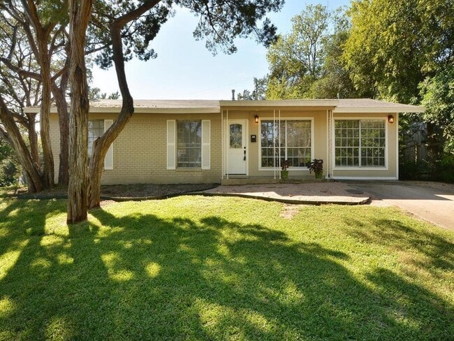 Building Photo - 401 Cherry Hill Dr