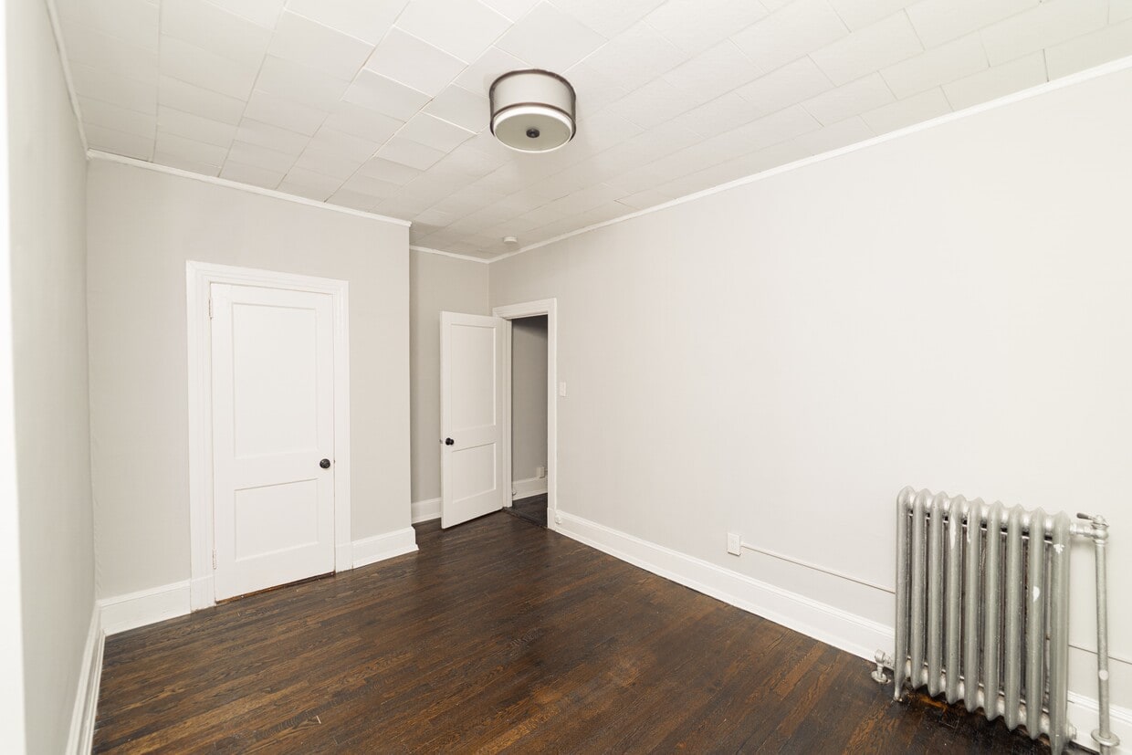 Floor Plan - 3 Arnoldale 3 BR 1300 SQ/FT