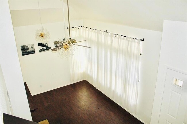 Photo - 105 Summit Ridge Dr N