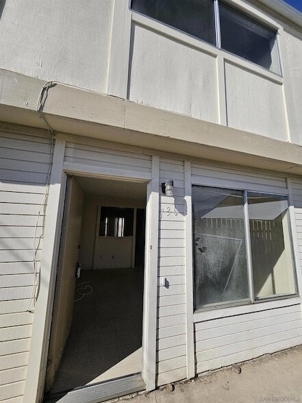 Building Photo - 736 Florence St