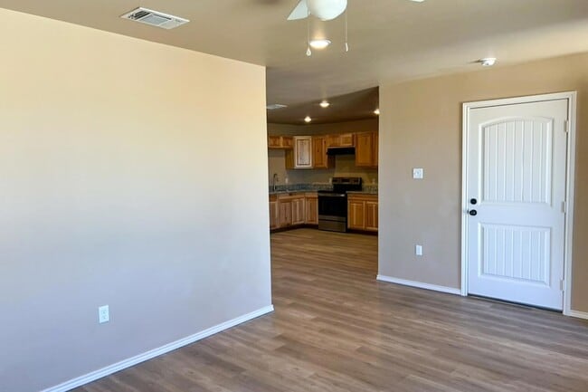 Photo - 3118 E Cornell St