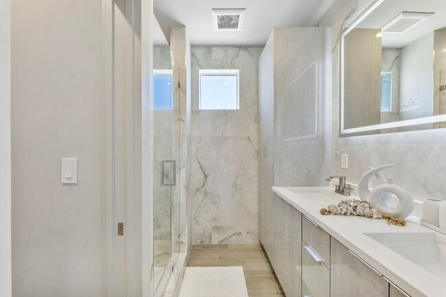 Photo - 99 Seaside Ave Unit ID1369664P