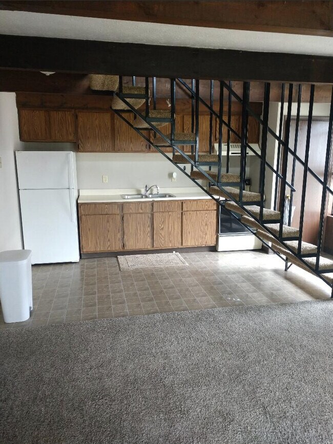 Photo - 1 Edgebrook Dr