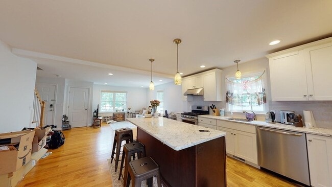 Photo - 28 Woodruff Ave