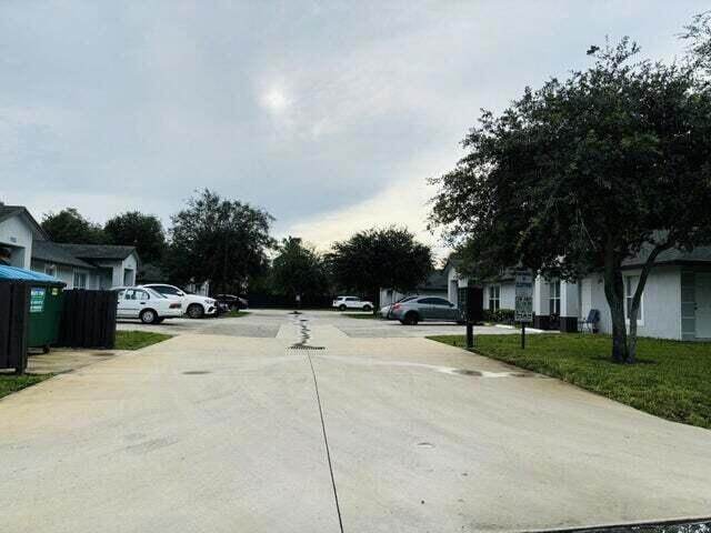 Photo - 1935 Palm Acres Dr