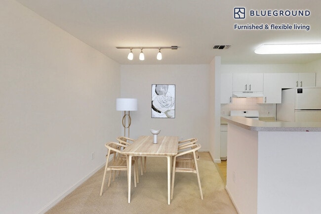 Photo - 313 Avalon Cir Unit SI FL1-ID1227A