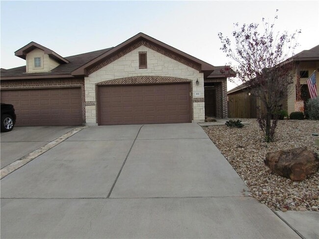 Photo - 102 Hidden Springs Dr