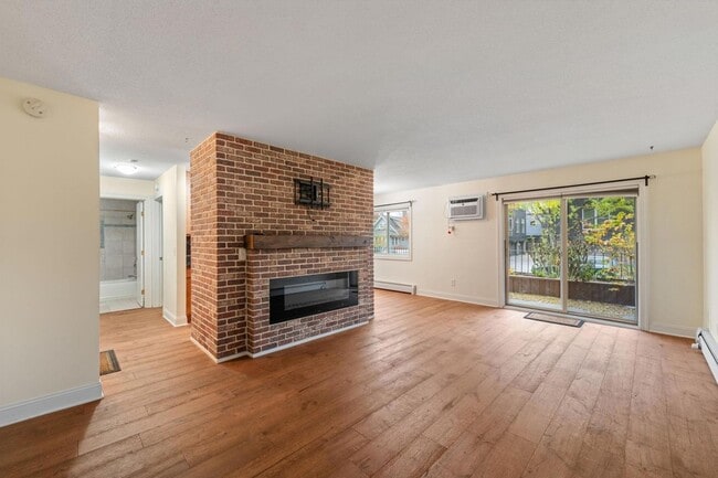 Photo - 3540 Hennepin Ave