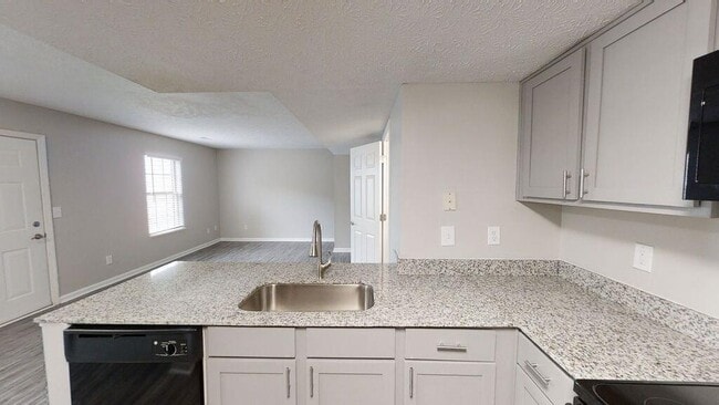 Photo - The Groves @ 665