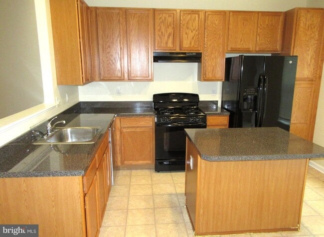 Photo - 524 Jacobsen Drive
