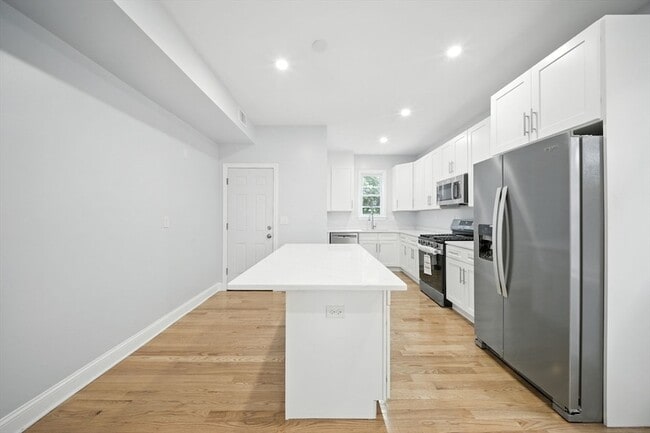 Photo - 155 Wellington Hill St Unit 3