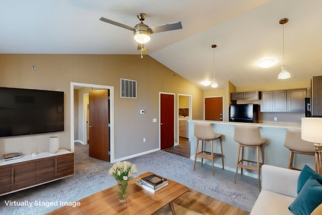 Photo - Pinnacle Point Apartments