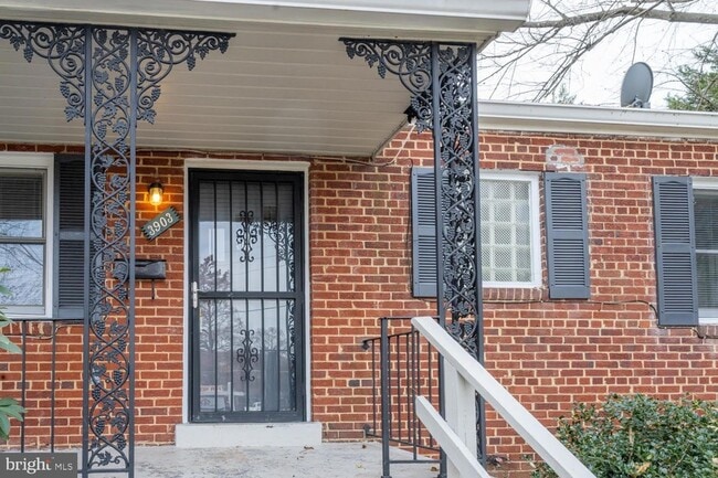 Photo - 3903 Fairview Dr