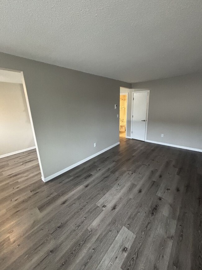 Photo - Live at The Oaks of West Saint Paul | Spacious & Comfortable Living