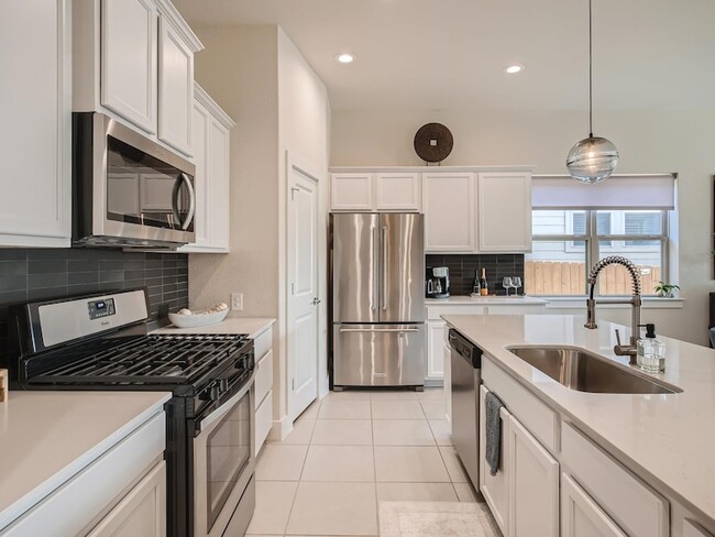 Photo - 8005 Beacon Knob Way