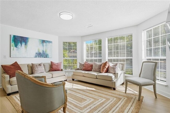 Building Photo - 904 Wentworth Ct