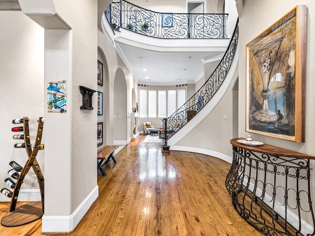 Photo - 4614 Inker St