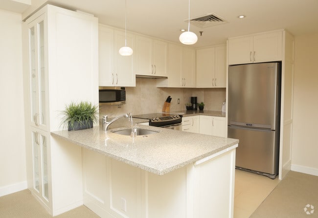 Interior Photo - The Lansburgh