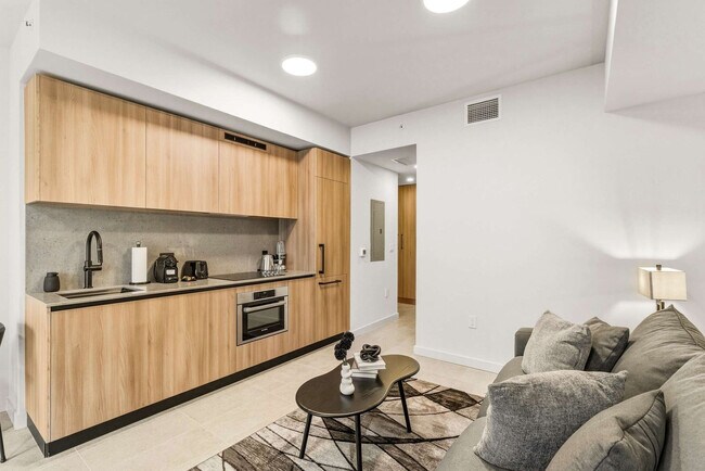 Photo - 121 NE 5th St Unit GO FL6-ID1470511P