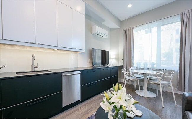 Photo - 1521 Corcoran St NW Unit ID1011197P