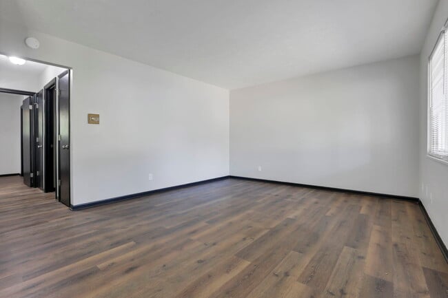 Photo - 1442 Tiki Ln