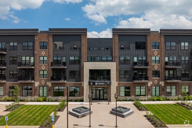 Photo - District South