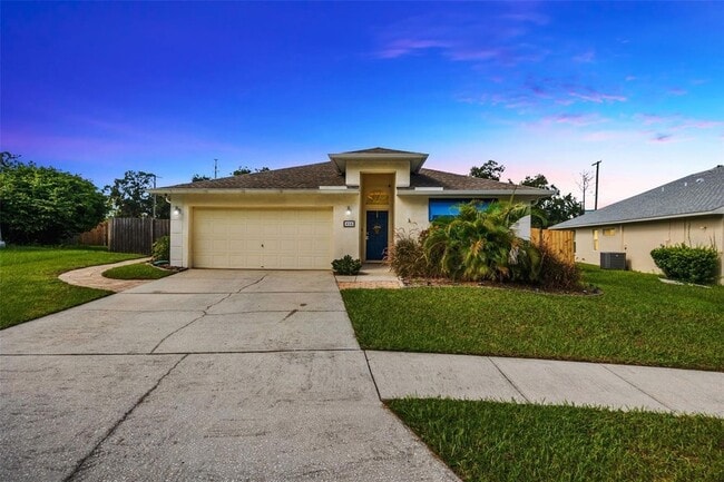 Building Photo - 416 Henderson Ave