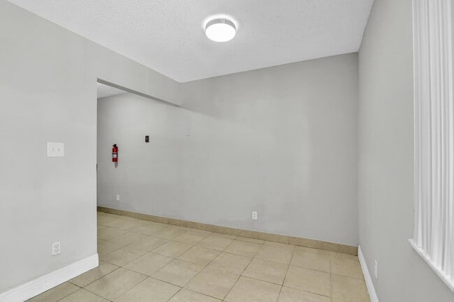 Photo - 112 Meadows Cir