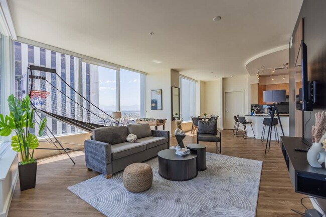 Photo - 44 W Monroe St Unit ID1263166P