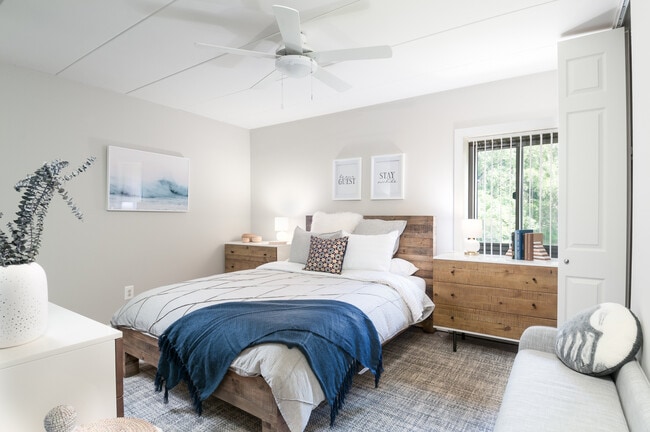 Bedroom - Metropolitan East Goshen