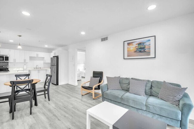 Photo - 653 SW 2nd St Unit SI ID1574013P