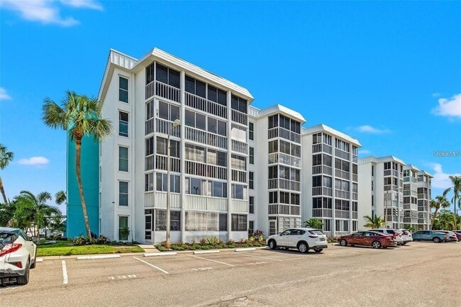Building Photo - 4908 38th Way S Unit G401