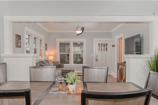 Building Photo - 714 Jefferson St Unit ID1061632P