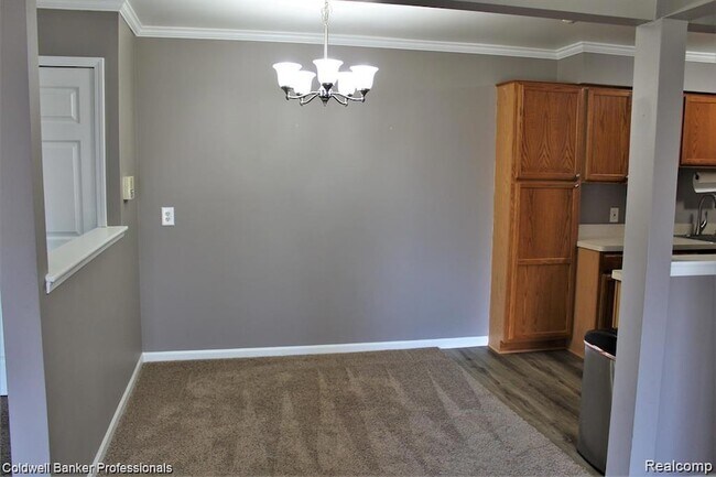 Photo - 2025 E Franklin Dr Unit 50