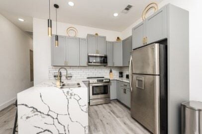 Photo - 2216 Dyson St